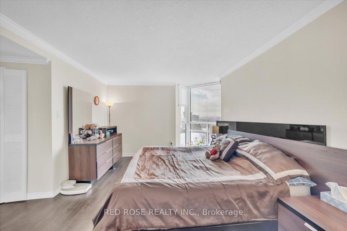 3 Bedrooms Condo at 3303 Don Mills,  Toronto For sale