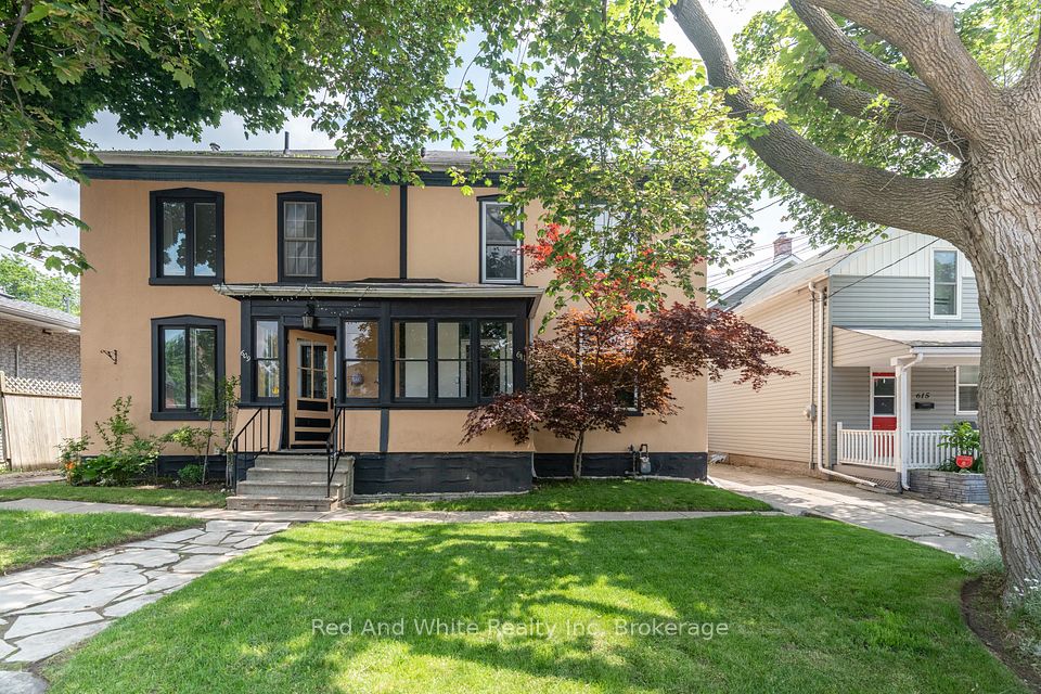 611 Laurel