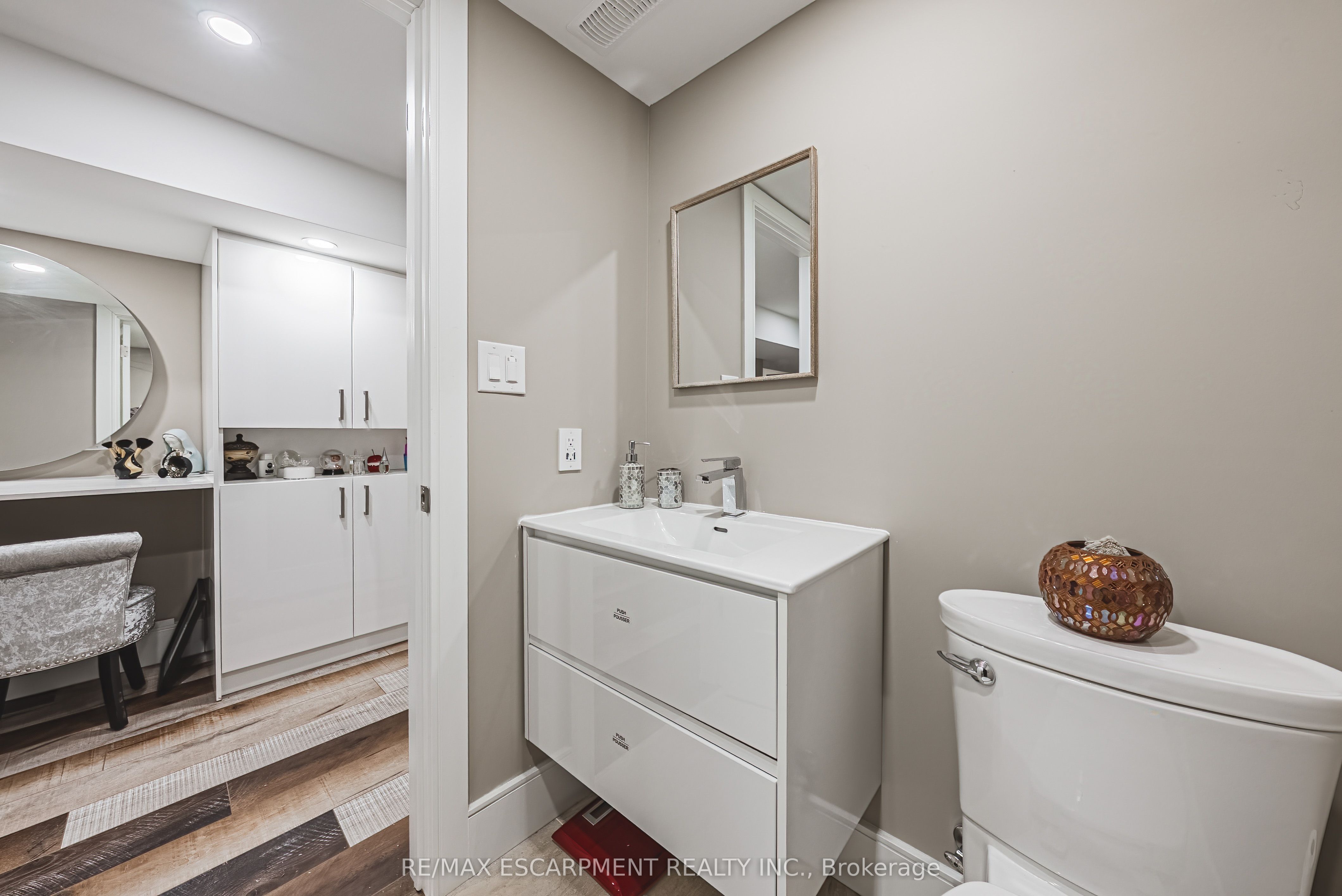 103 Broughton Avenue