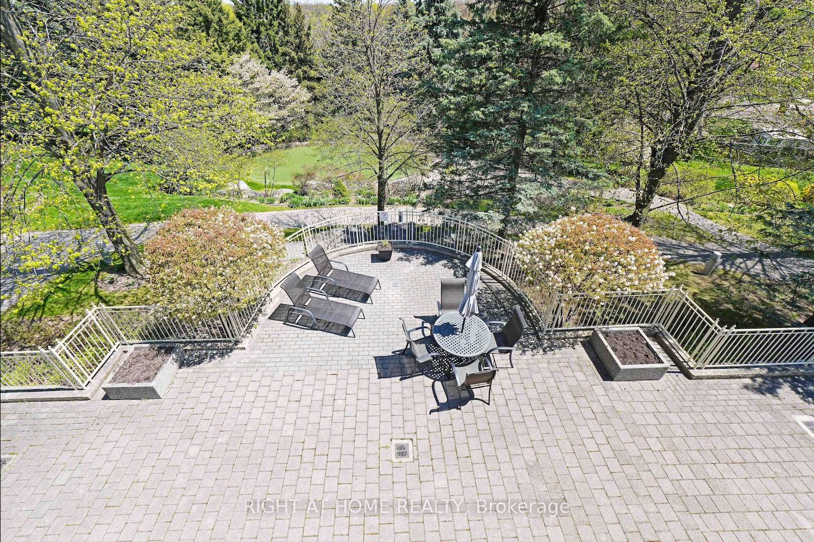 3 Bedrooms Condo at 20 Guildwood, Toronto For sale