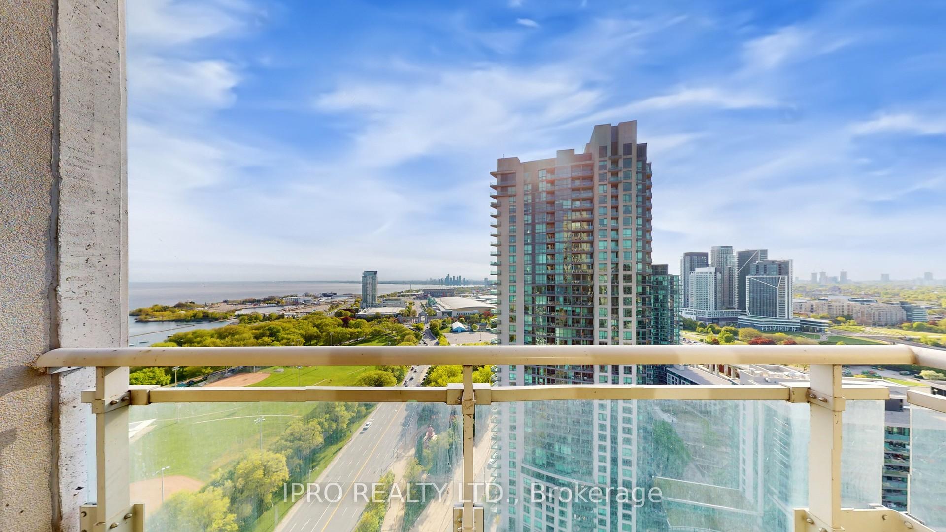2 Bedrooms Condo at 628 Fleet, Toronto For sale