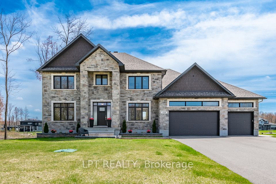 438 SHOREWAY
