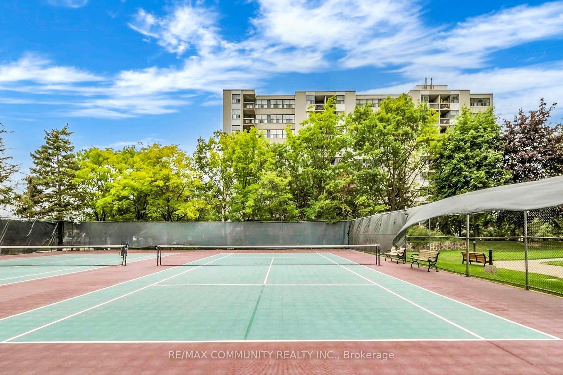 3 Bedrooms Condo at 2330 Bridletowne, Toronto For sale