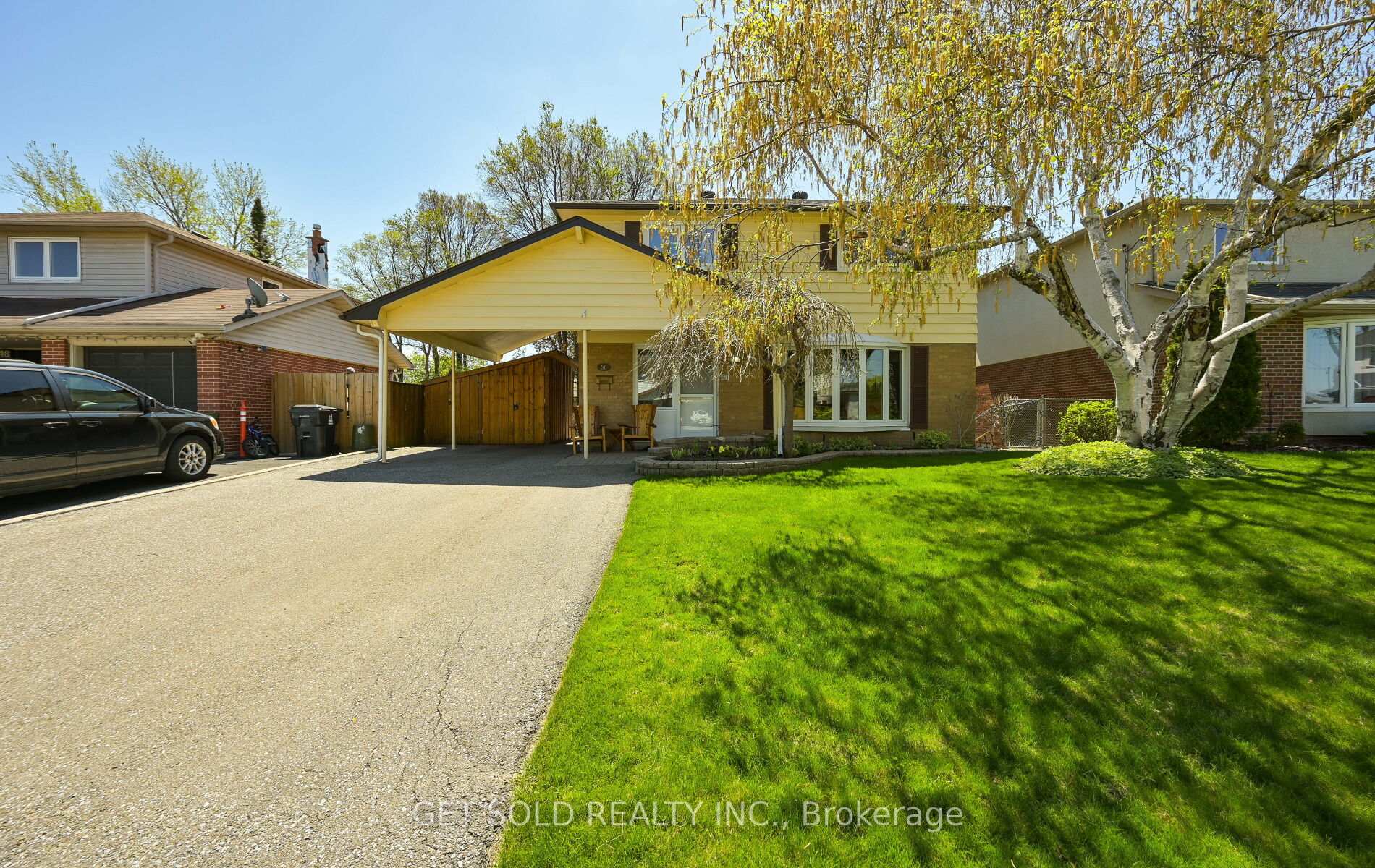 50 Ringway Crescent, Toronto, ON M9W 1X4