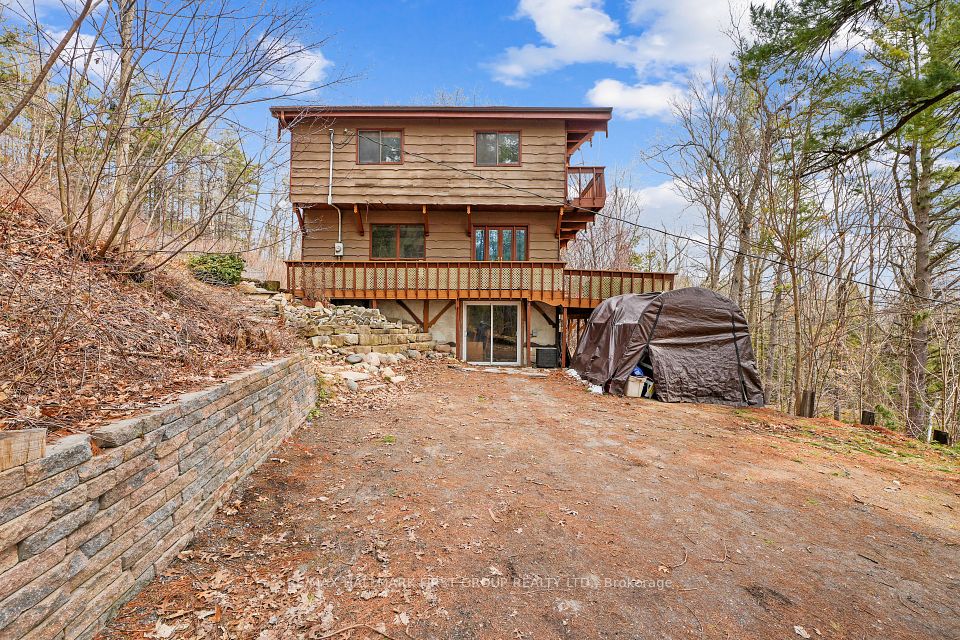206 Pinnacle Hill Road ; MLS ID: X12077178