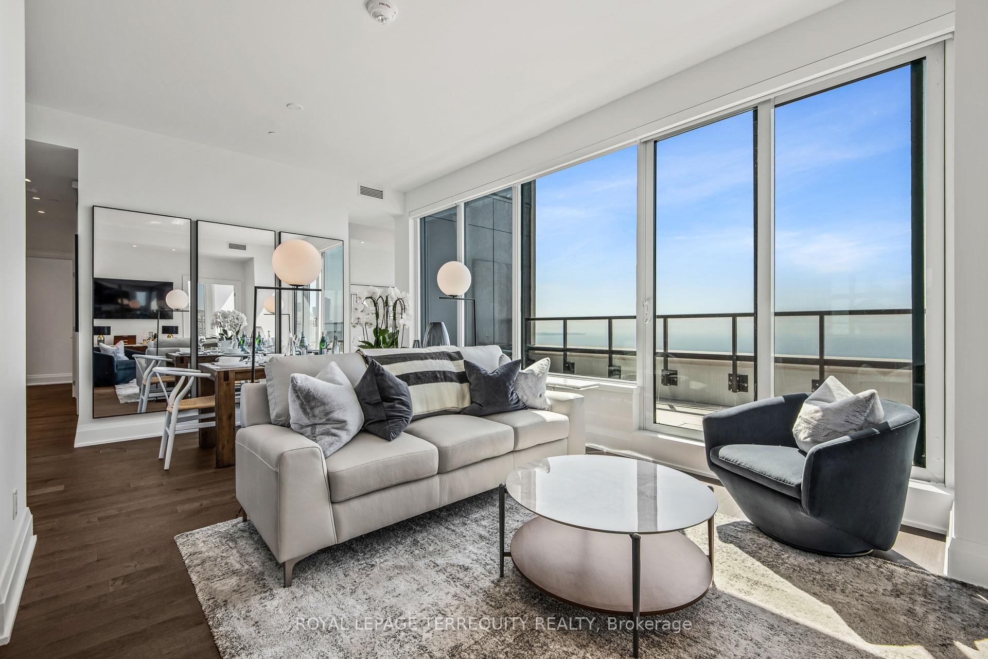 3 Bedrooms Condo at 1928 Lake Shore, Toronto For sale