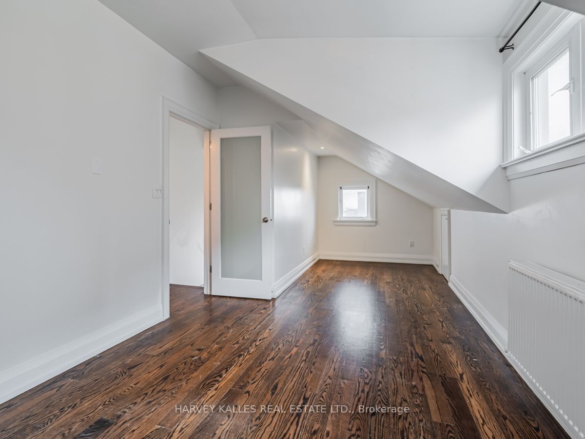 39 Sunnyside Avenue Upper