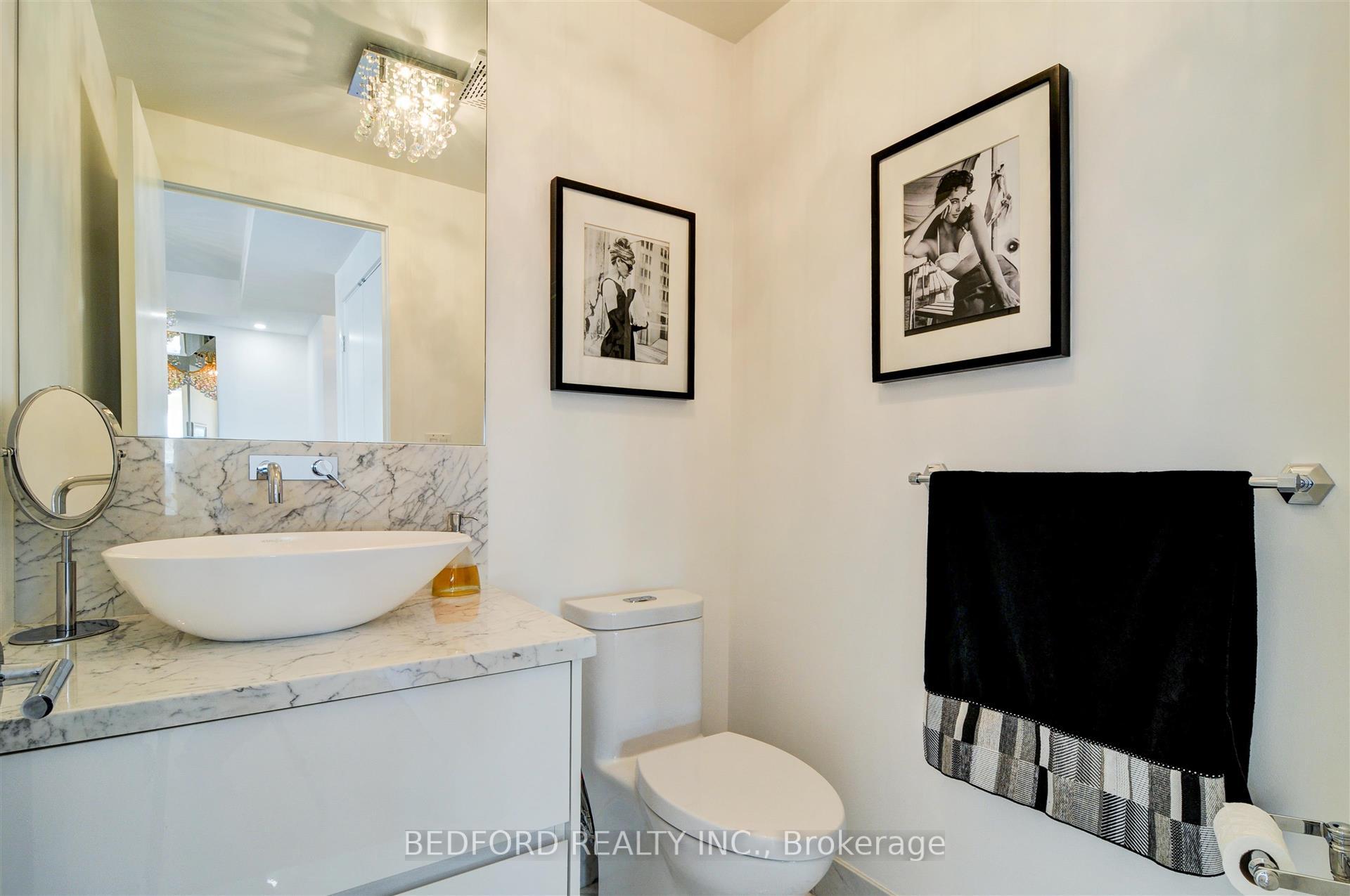 3 Bedrooms Condo at 1 Bedford,  Toronto For sale