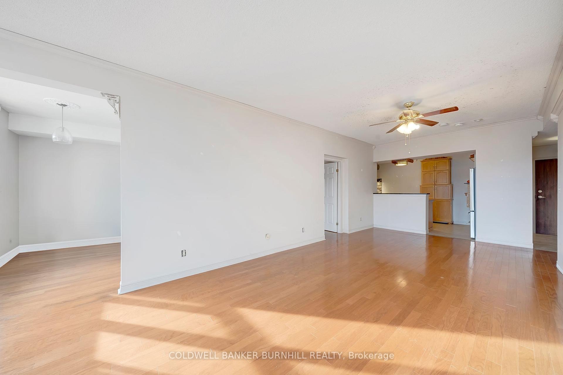 3 Bedrooms Condo at 495 Highway 8,  Hamilton For sale