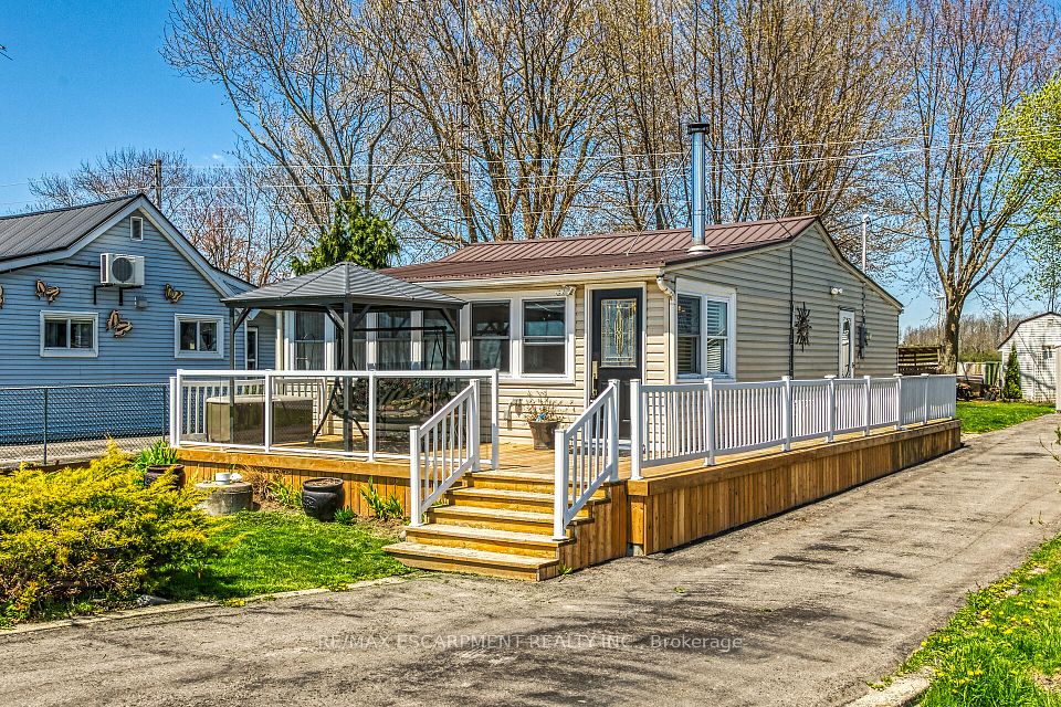 1325 Lakeshore