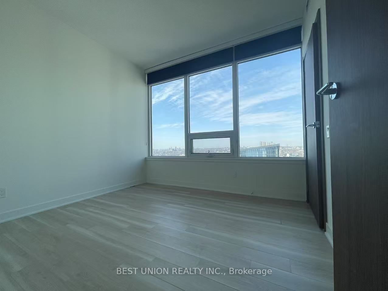 17 Bathurst Street, #3910