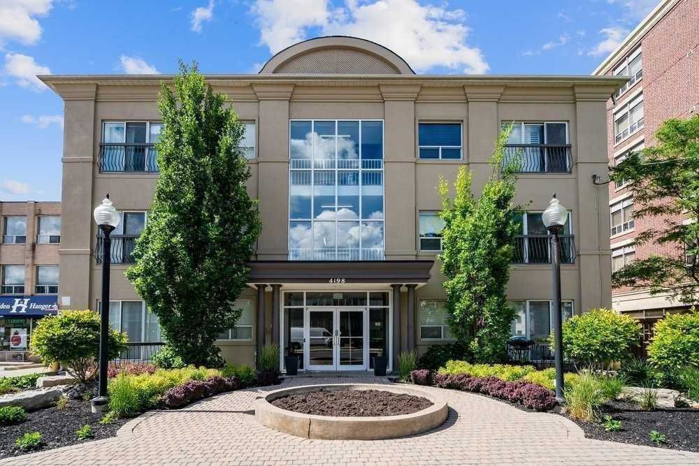 4189 Dundas Street W 204
