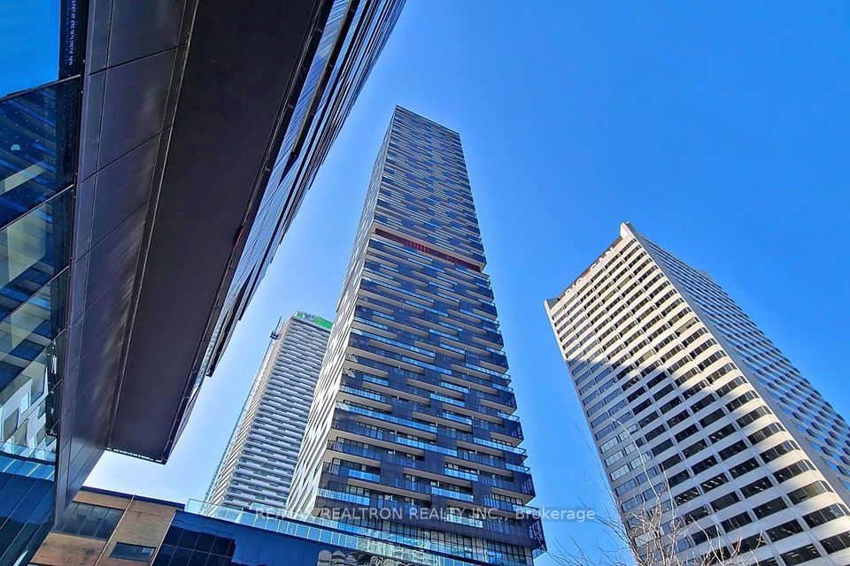 8 Eglinton