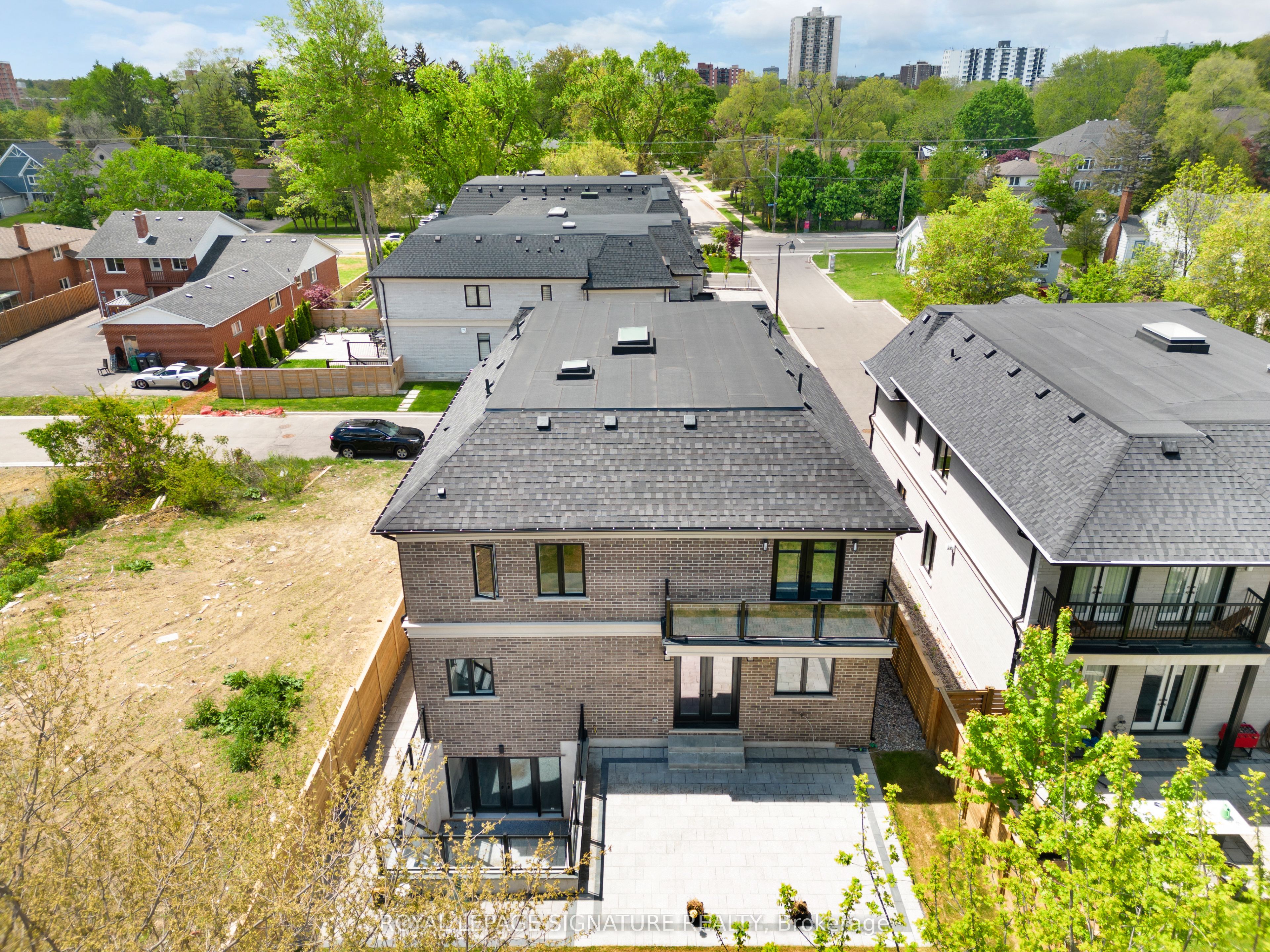 193 Mateo Place