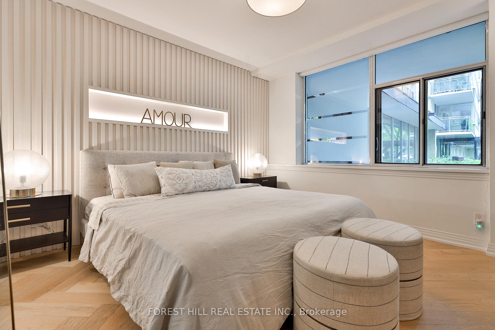 2 Bedrooms Condo at 1 Benvenuto, Toronto For sale