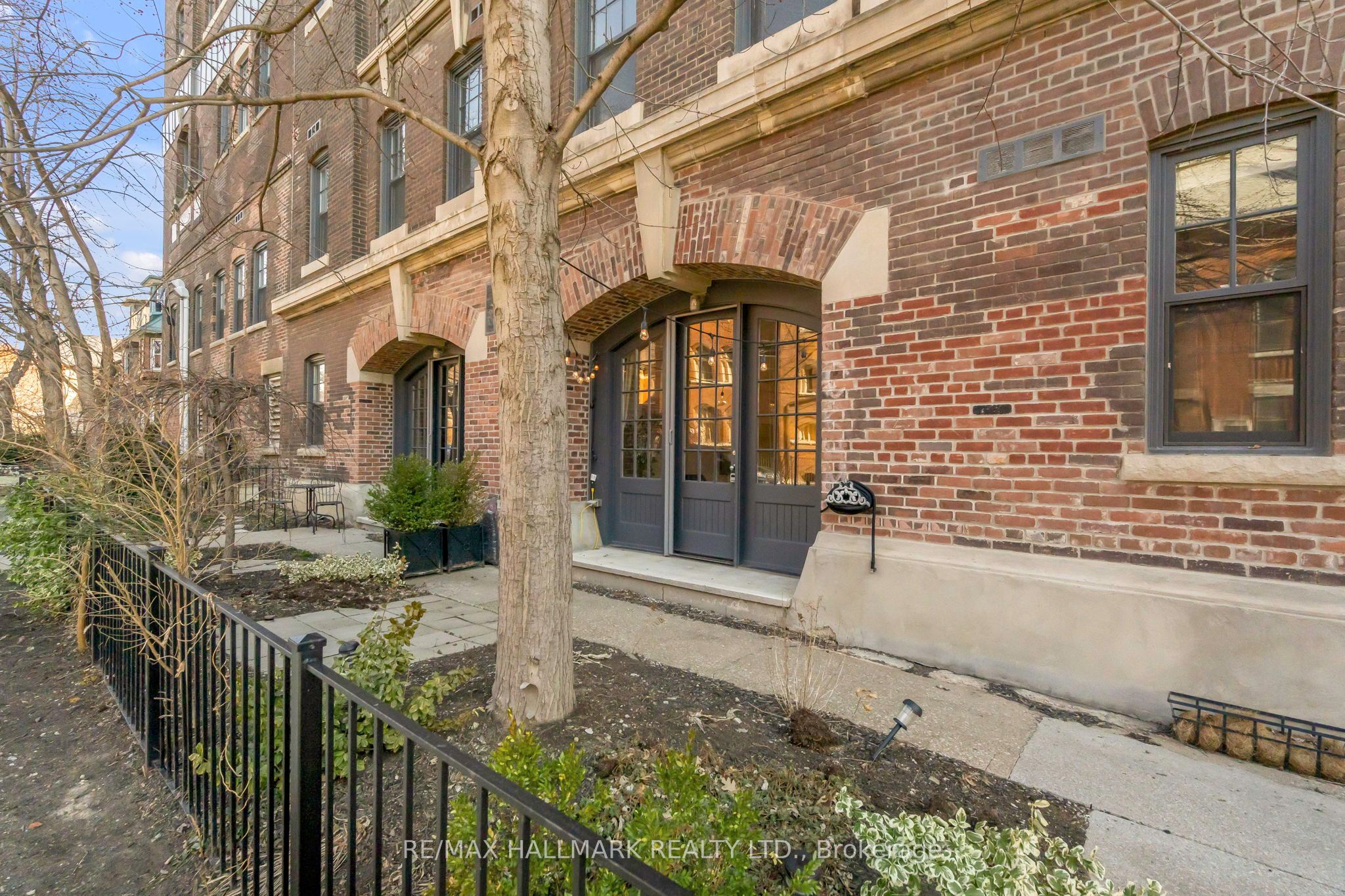 183 Dovercourt Road, #106