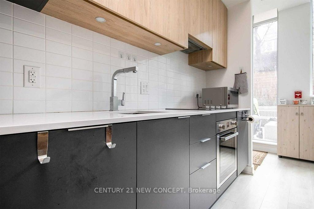 4 Bedrooms Condo at 120 Parliament, Toronto For sale