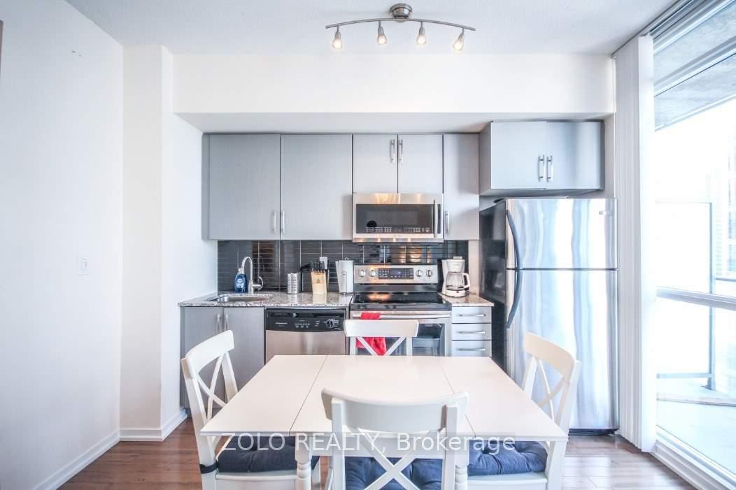 1 Bedroom Condo at 65 Bremner, Toronto For sale