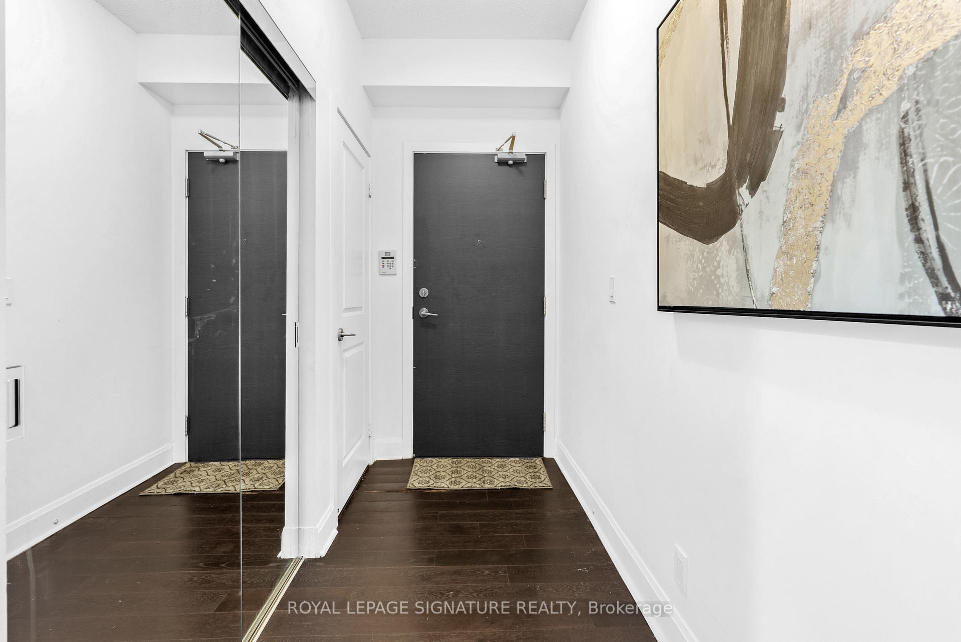 2 Bedrooms Condo at 33 Shore Breeze, Toronto For sale
