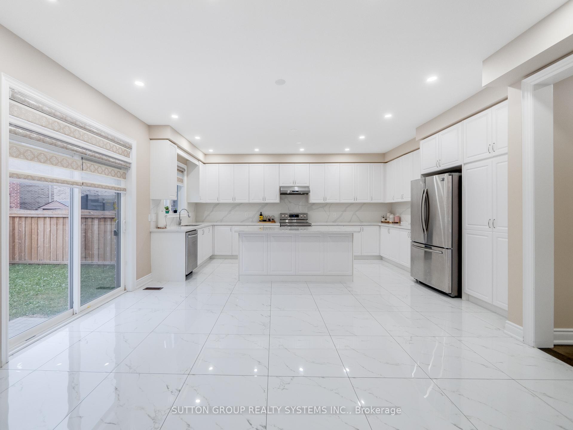 1527 Mendelson Heights, Milton, ON L9E 1H3