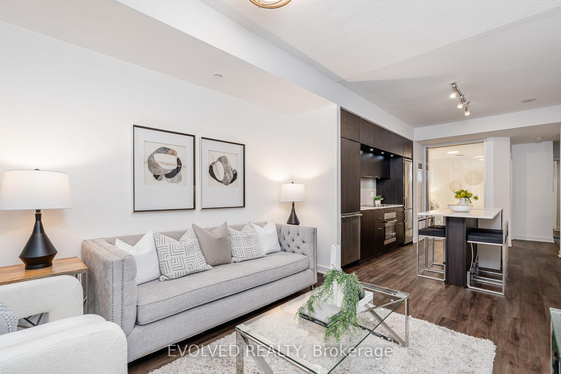2 Bedrooms Condo at 55 Regent Park,  Toronto For sale