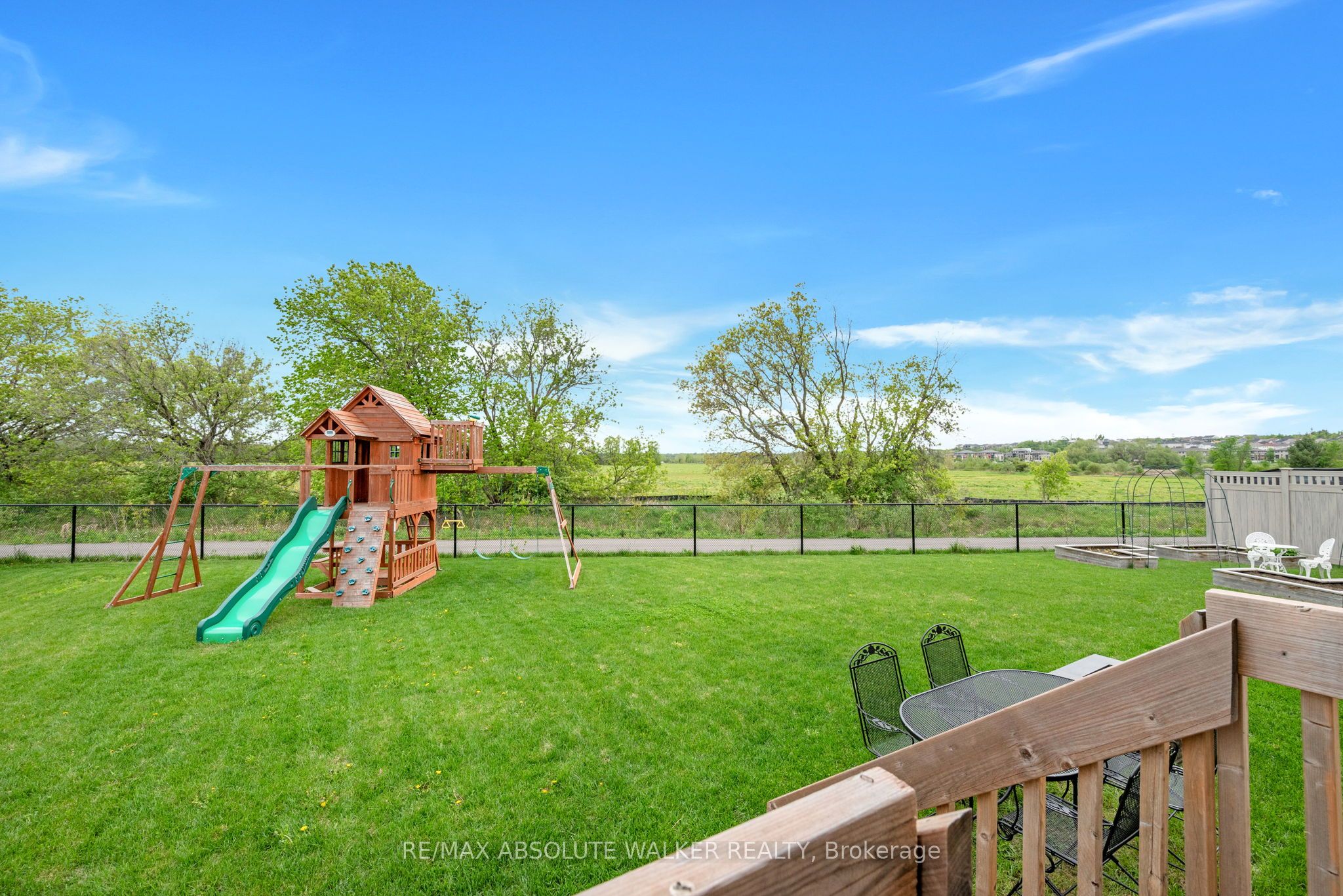 27 Eramosa Crescent