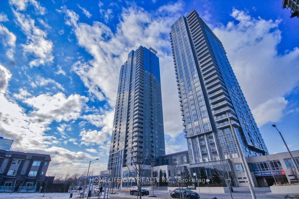 275 Village Green Square