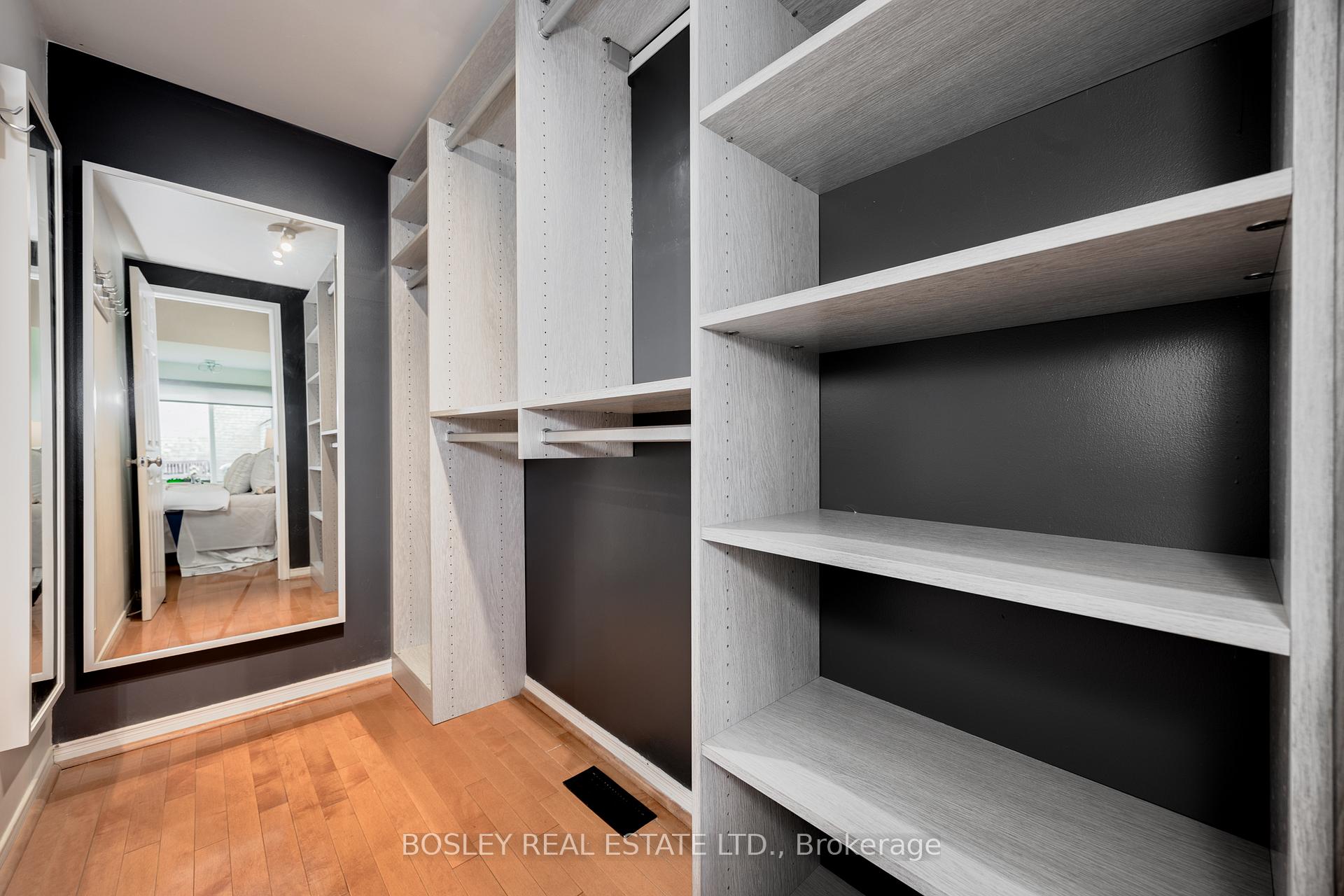 4 Bedrooms Condo at 95 Summerhill, Toronto For sale