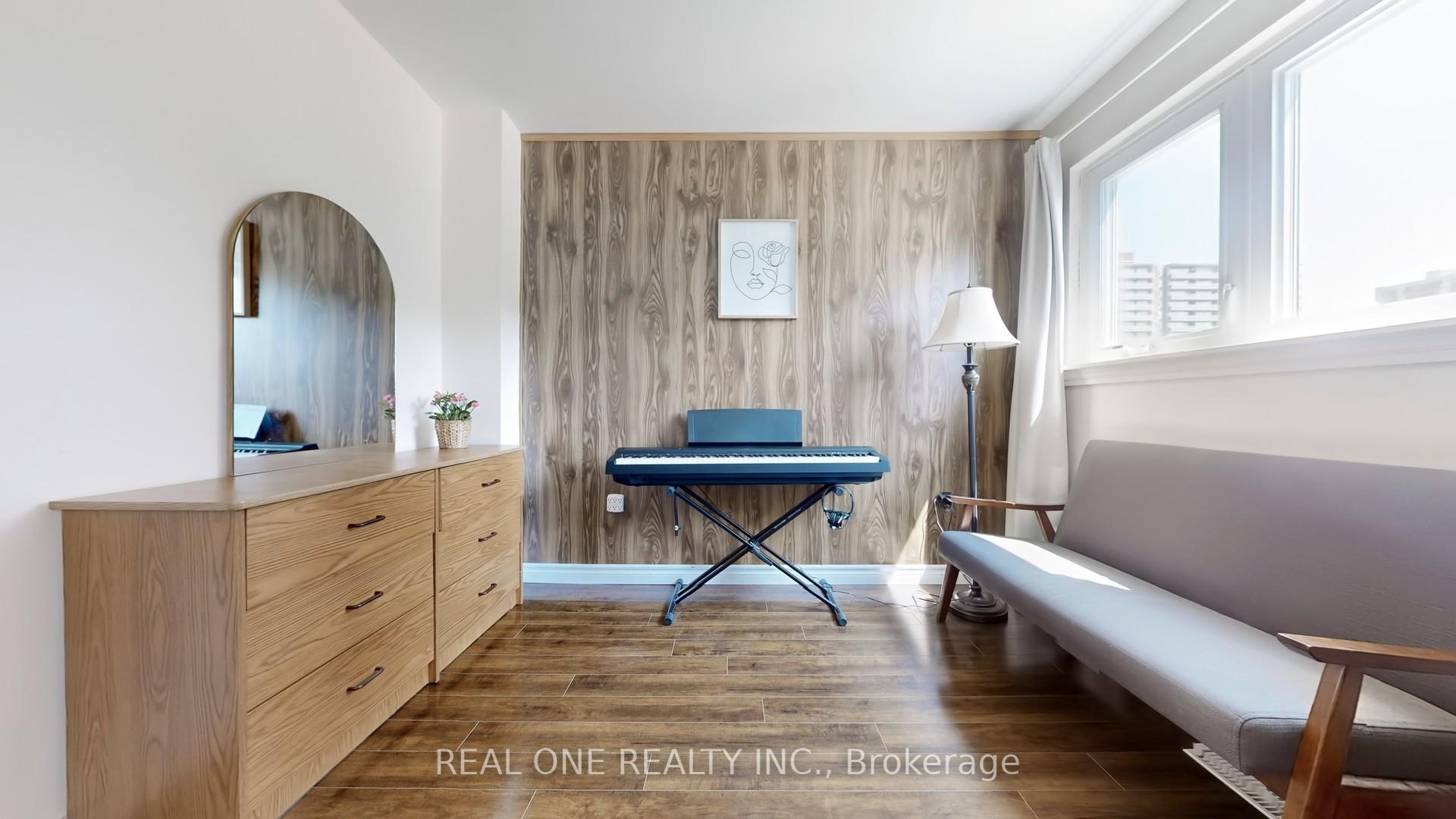 4 Bedrooms Condo at 54 Bonis, Toronto For sale