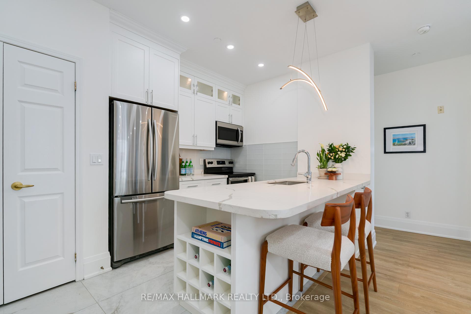 1 Bedroom Condo at 980 Yonge, Toronto For sale