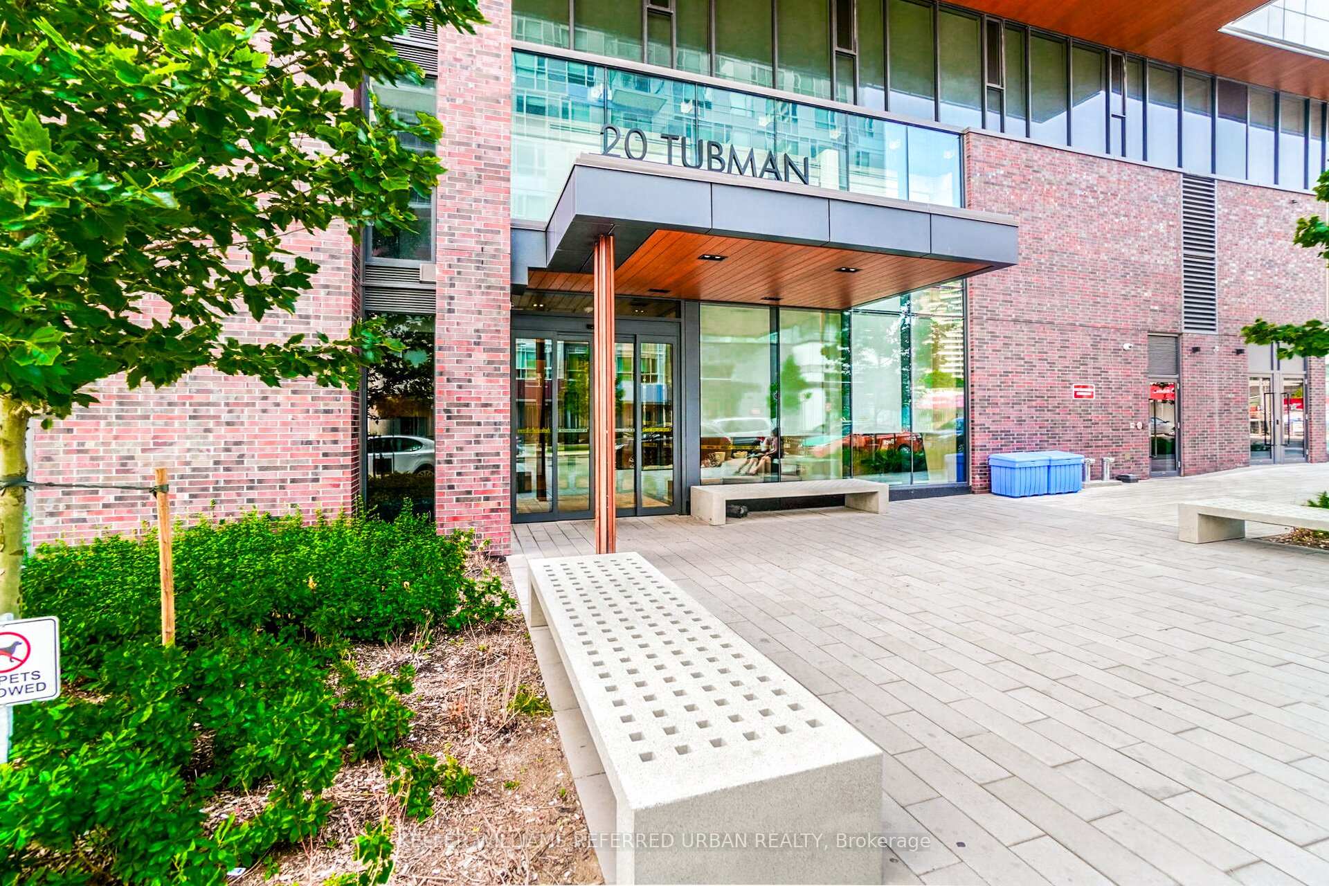 2 Bedrooms Condo at 20 Tubman, Toronto For sale