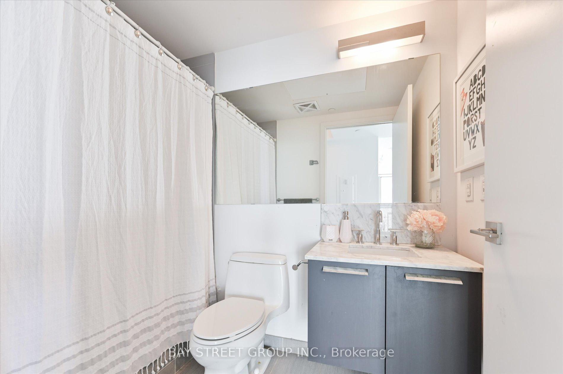 1 Bedroom Condo at 50 Charles, Toronto For sale