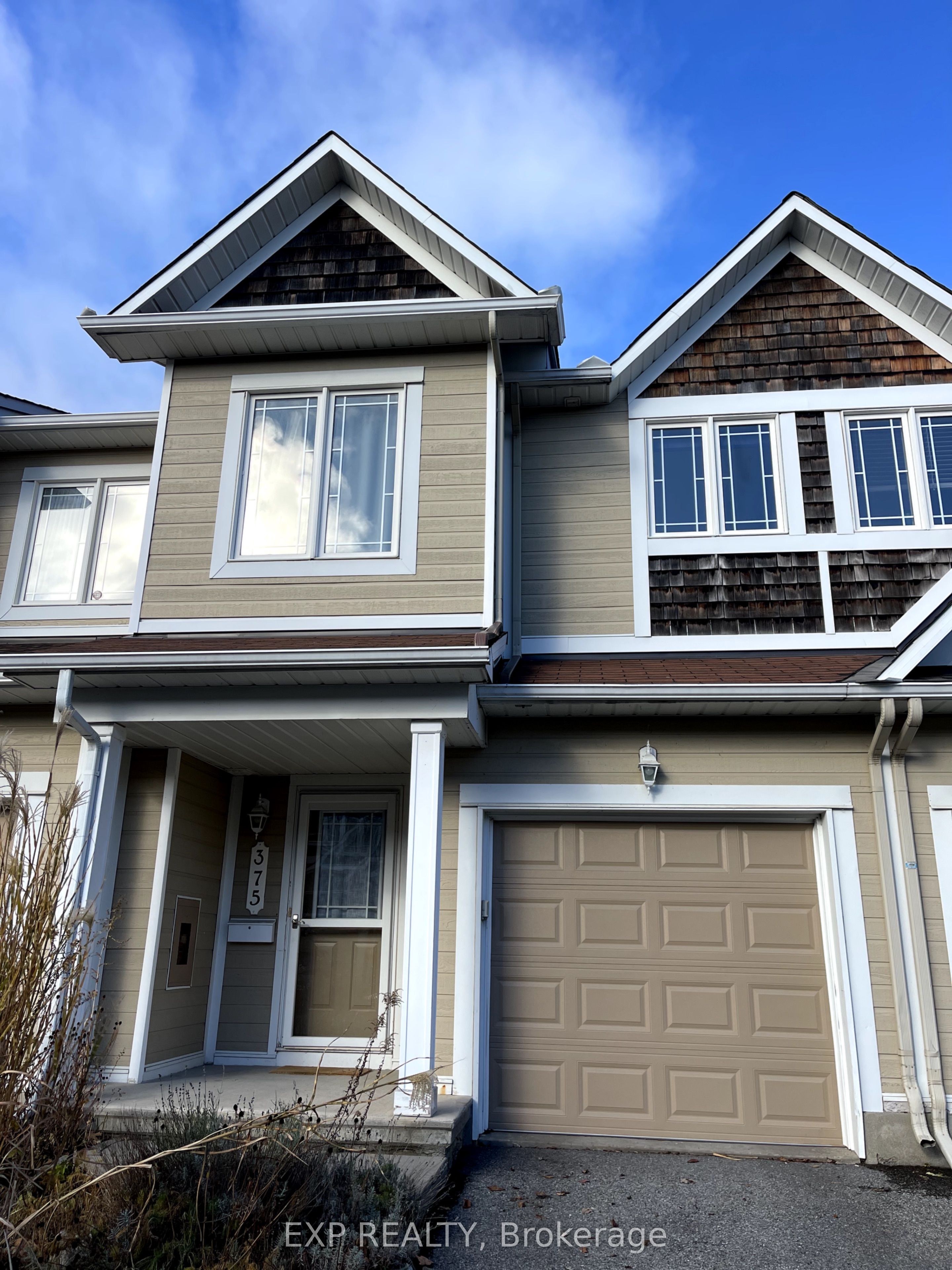 375 Hillsboro, Kanata, ON K2M 3B1