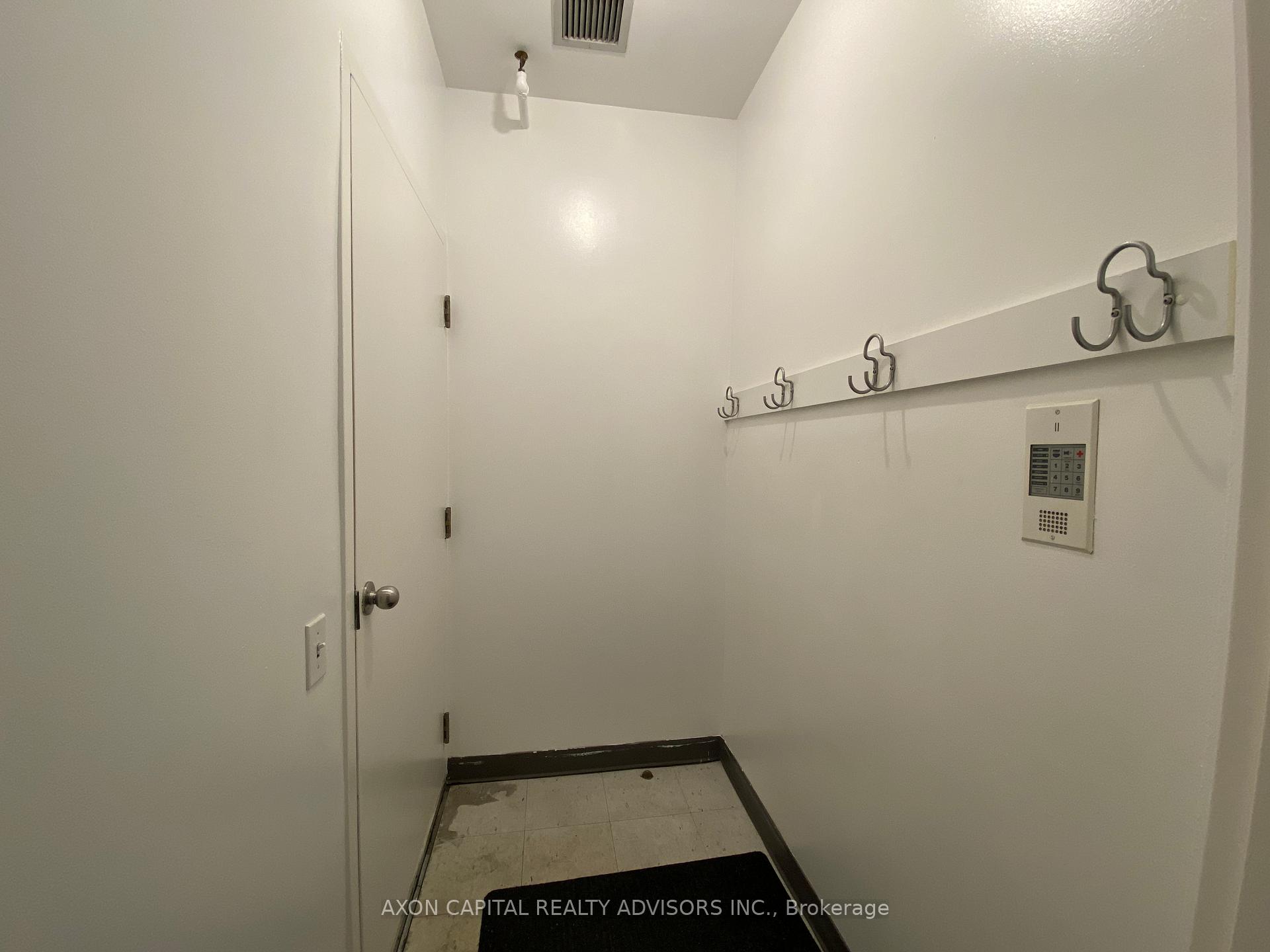 3 Bedrooms Condo at 59 Mcmurrich, Toronto For sale