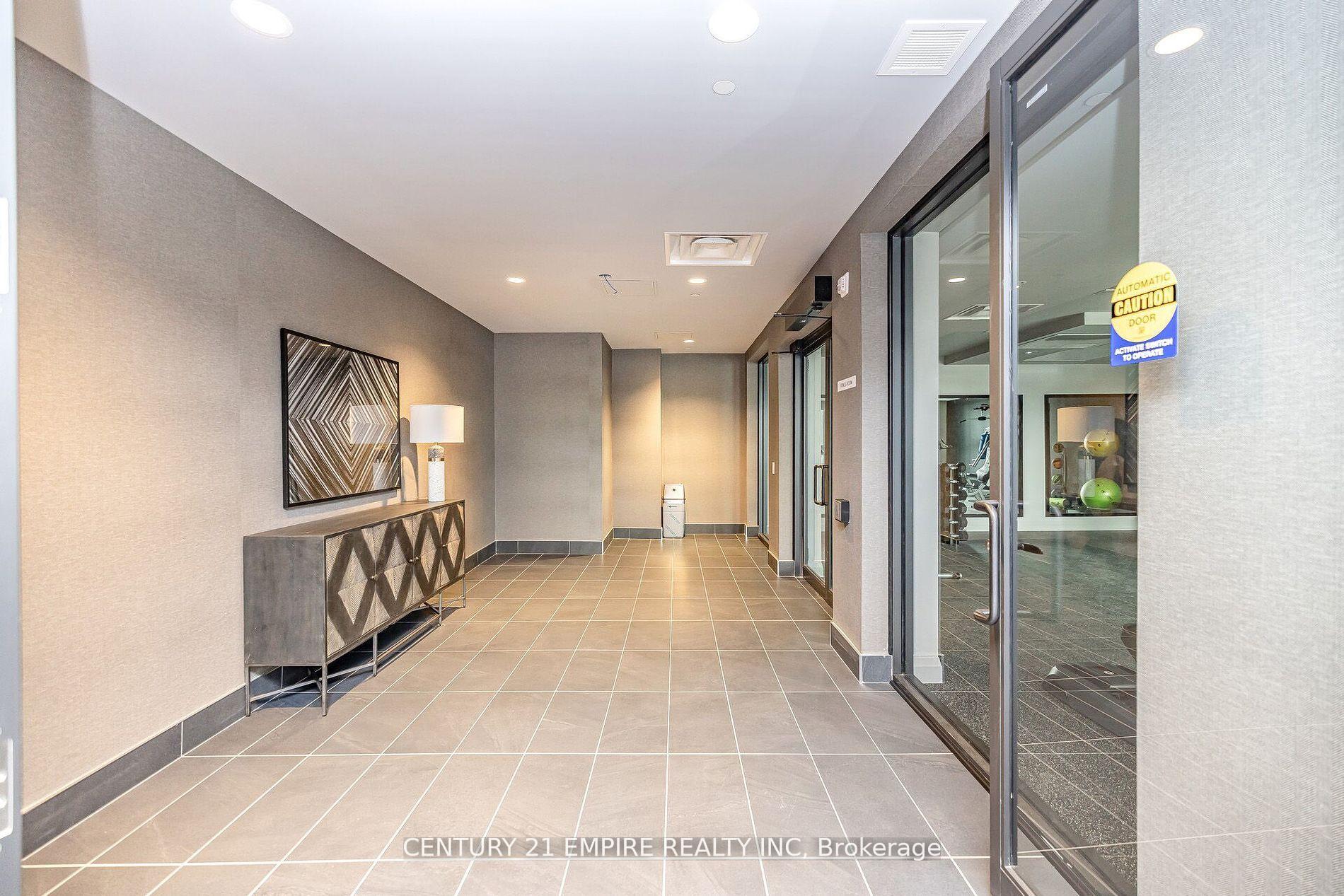 2 Bedrooms Condo at 95 Dundas,  Oakville For sale