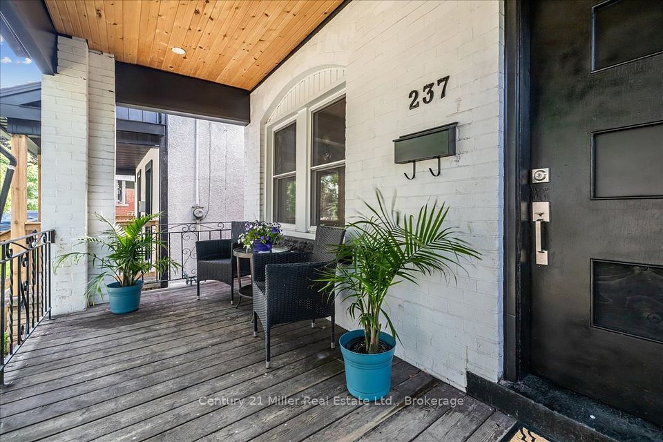 237 Balmoral Avenue, Hamilton, ON L8L 7S1
