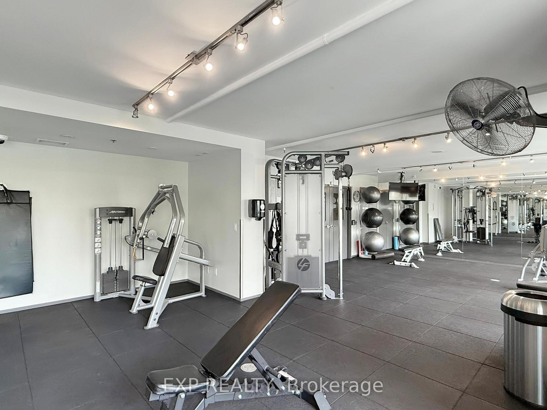 2 Bedrooms Condo at 285 Mutual, Toronto For sale