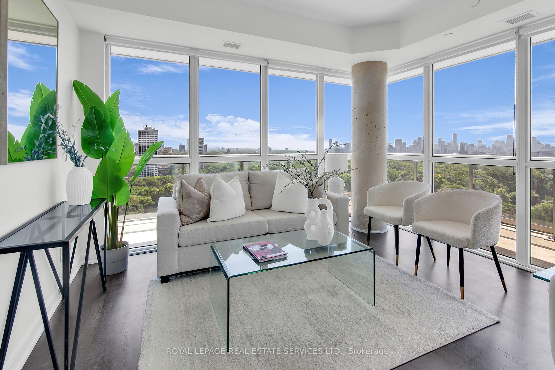 3 Bedrooms Condo at 501 St Clair, Toronto For sale