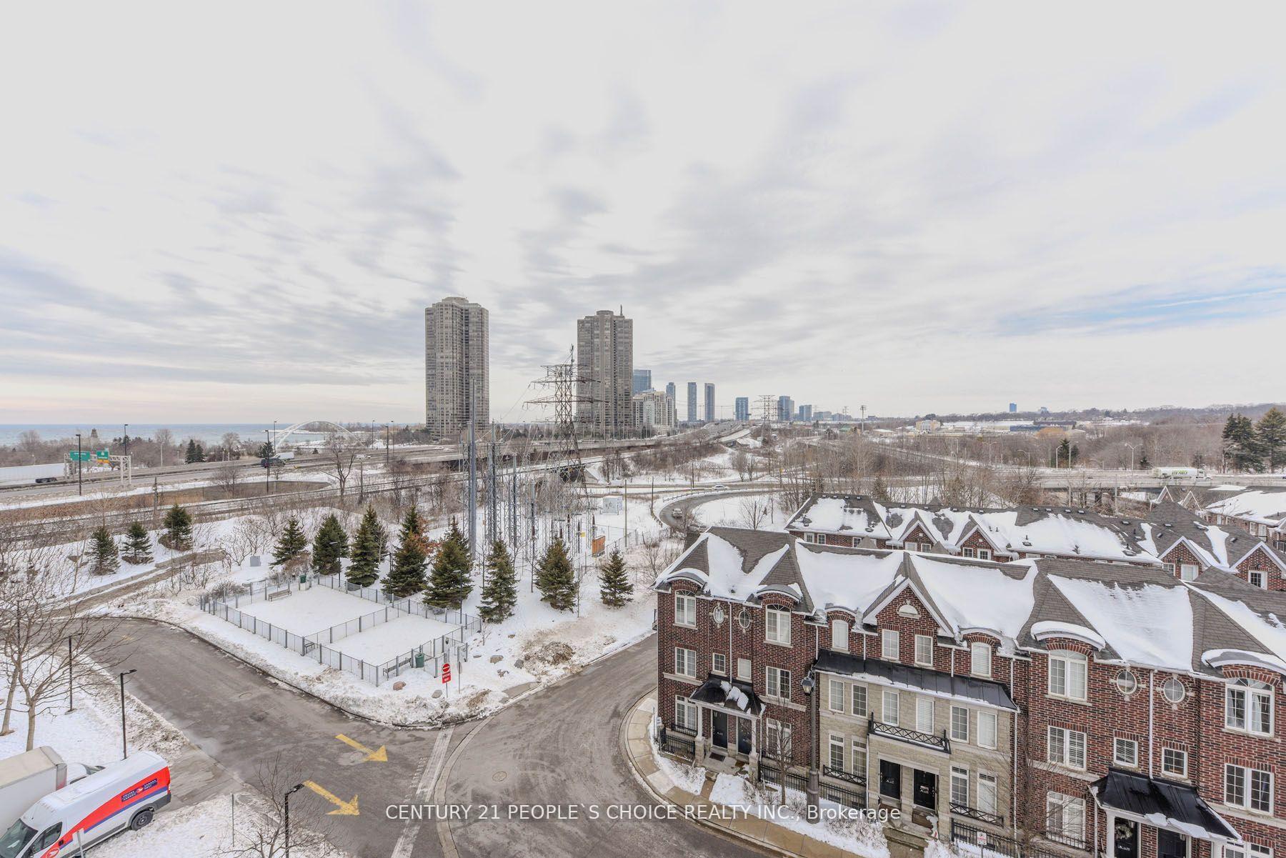 2 Bedrooms Condo at 105 The Queensway, Toronto For sale