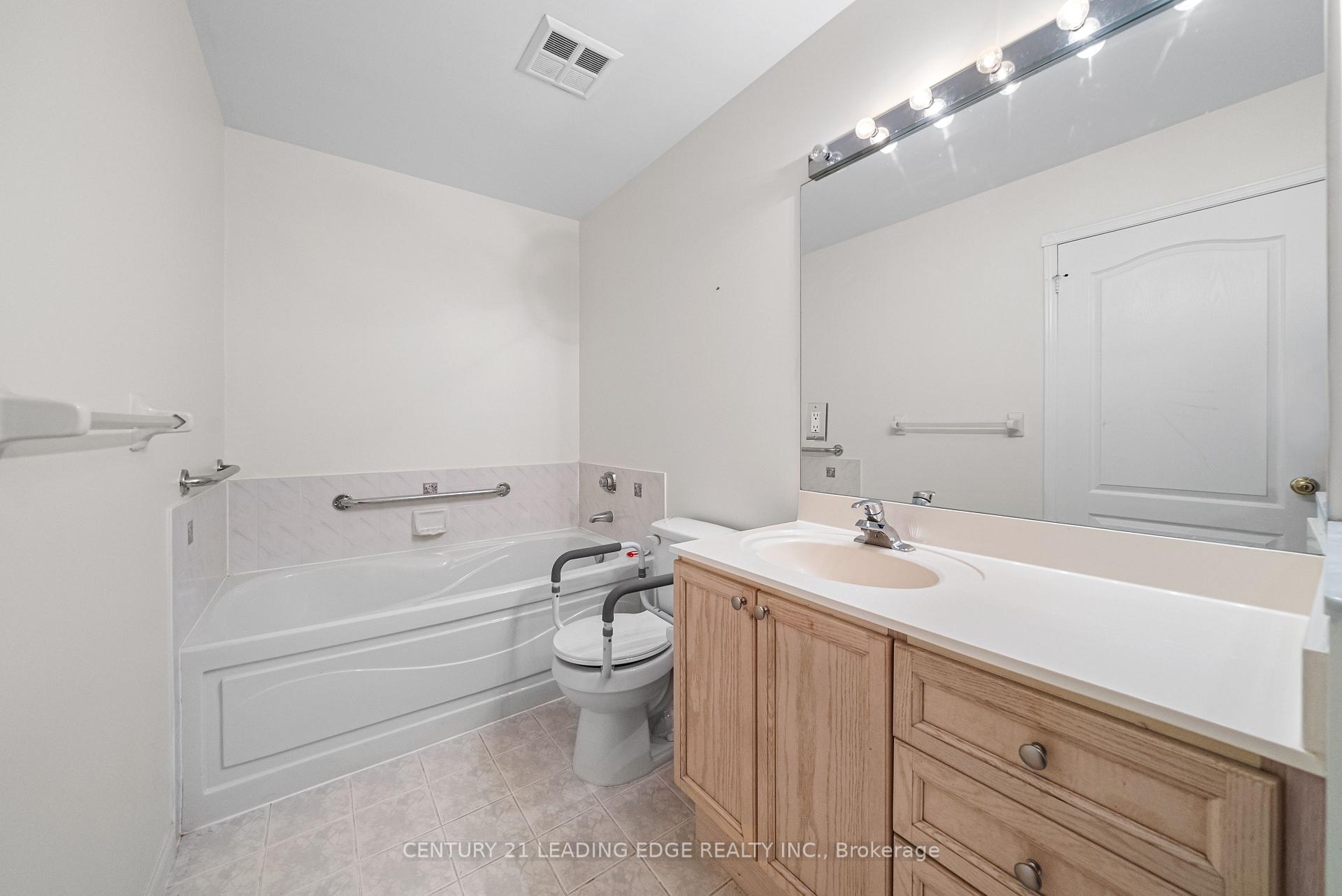 2 Bedrooms Condo at 101 Grandview, Toronto For sale
