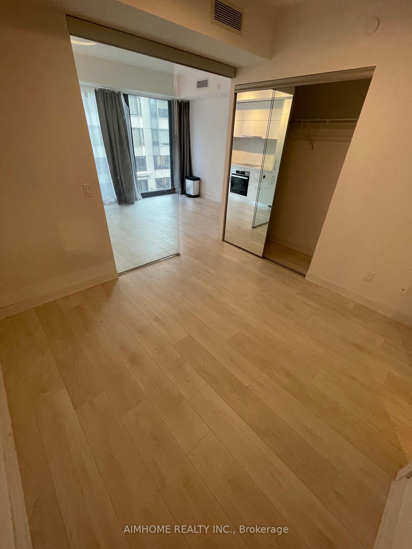 1 Bedroom Condo at 188 Cumberland, Toronto For sale