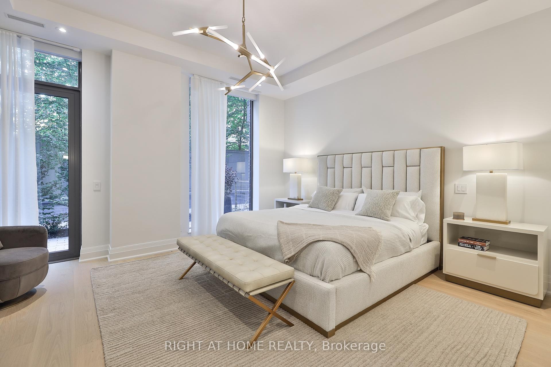 4 Bedrooms Condo at 10 Prince Arthur, Toronto For sale