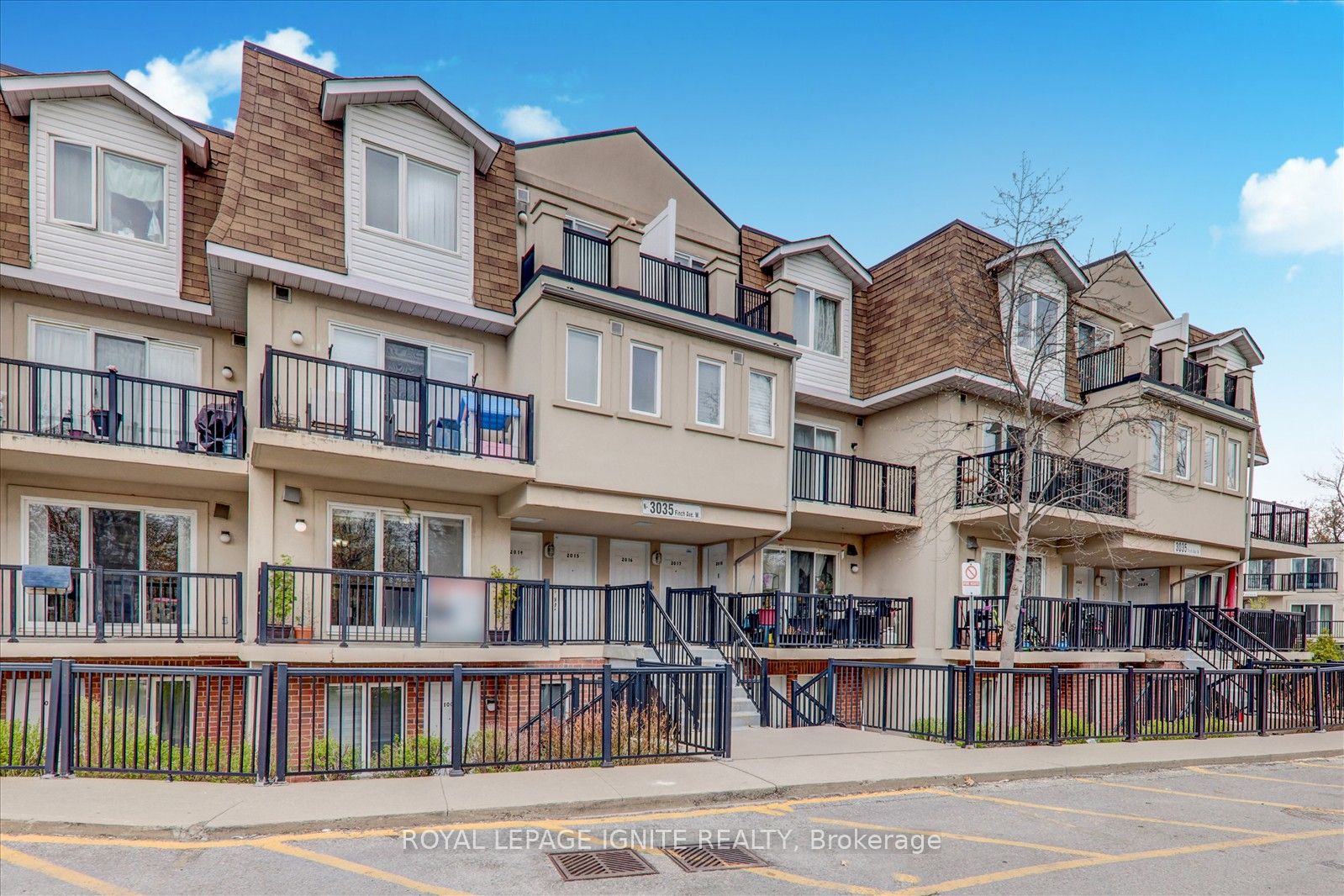 3035 Finch Avenue, #2013