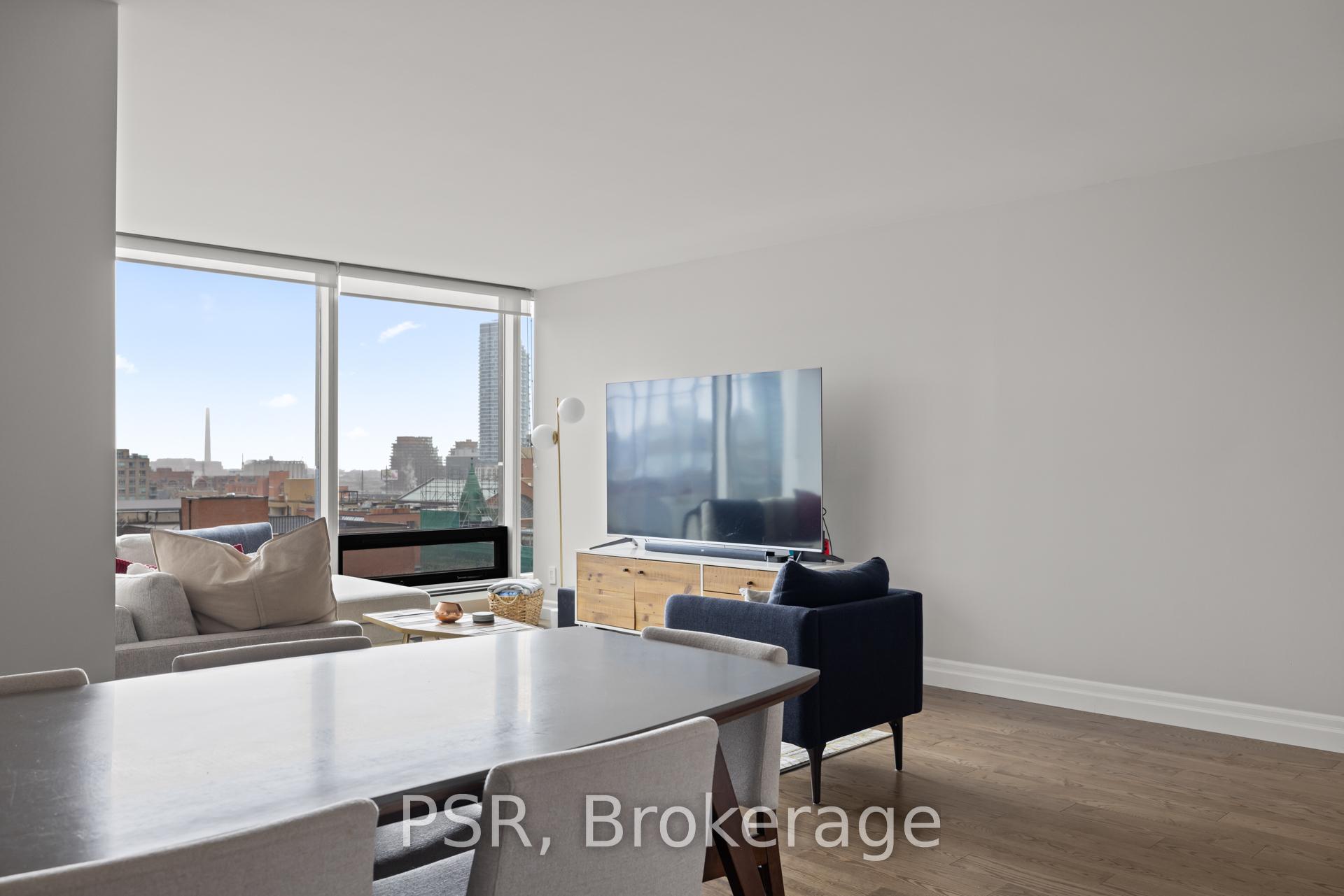 2 Bedrooms Condo at 30 Wellington, Toronto For sale
