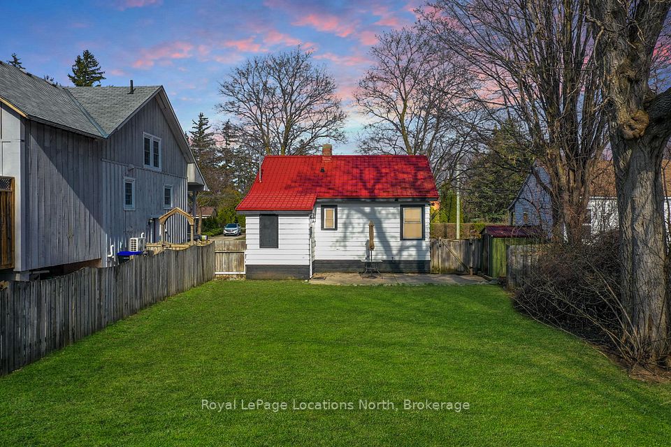 452 Hurontario Street