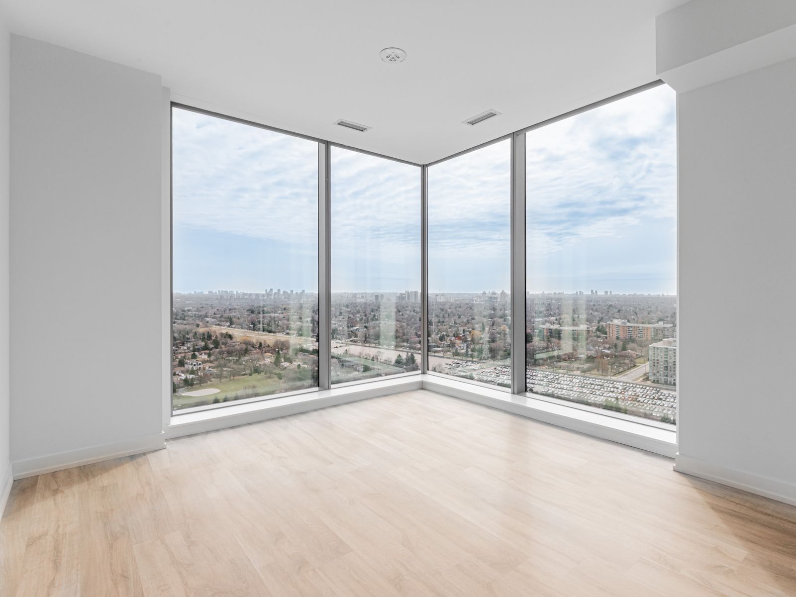 7 Golden Lion Heights N2904