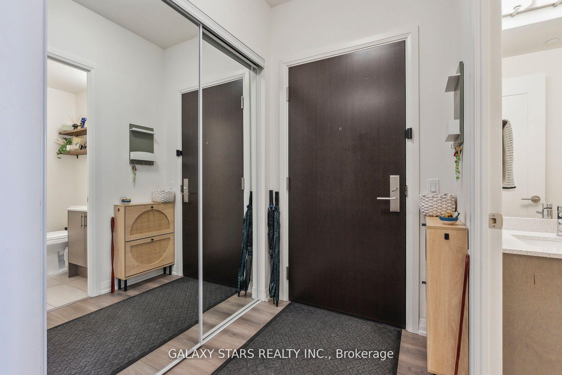 2 Bedrooms Condo at 9000 Jane,  Vaughan For sale