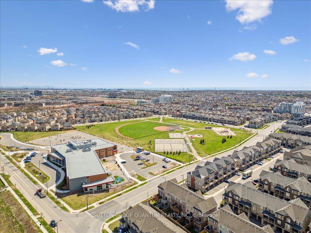 1 Bedroom Condo at 3200 William Coltson,  Oakville For sale