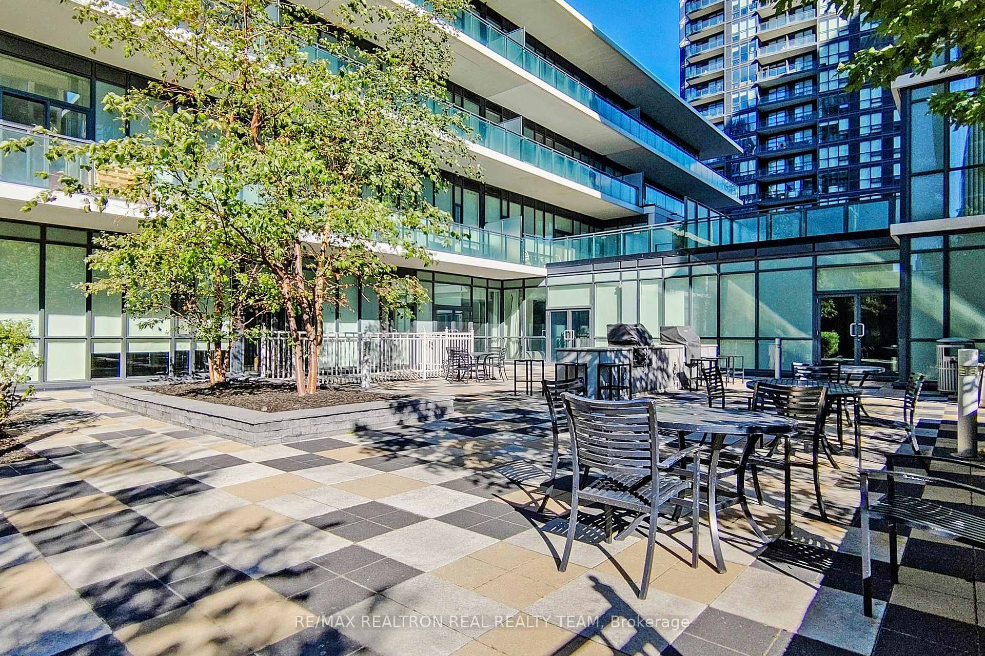 1 Bedroom Condo at 4070 Confederation, Mississauga For sale