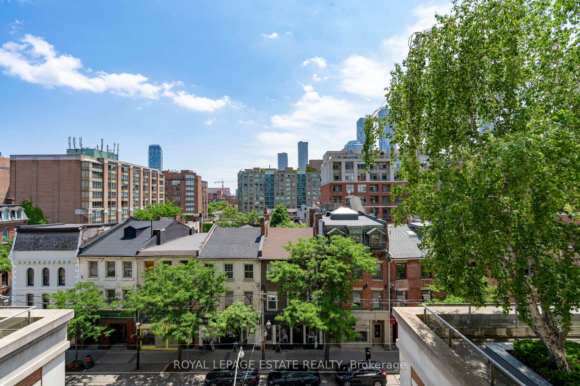 2 Bedrooms Condo at 168 King, Toronto For sale
